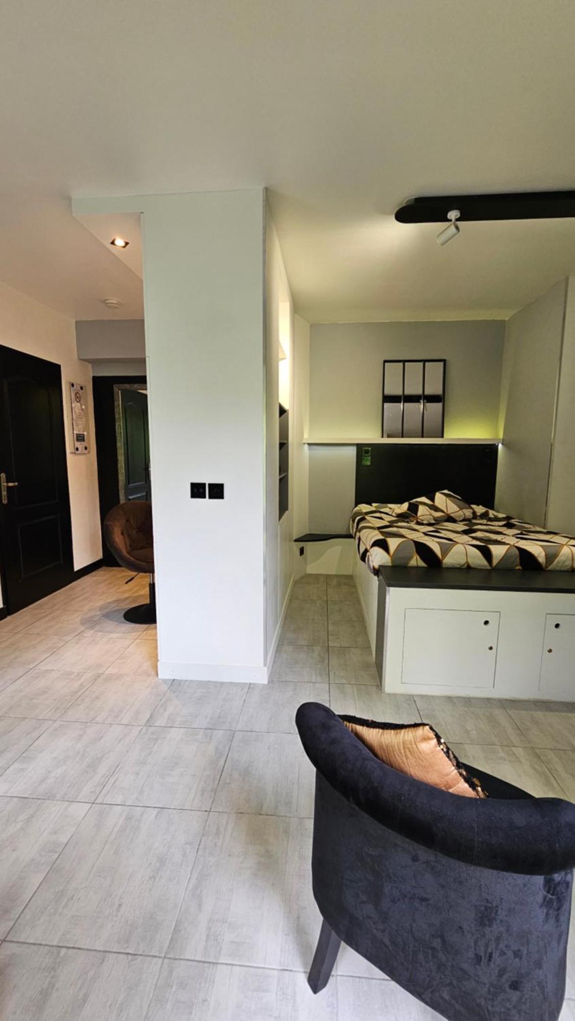 Confidentiel Standing - Terrasse & Parking Prive - Port De Plaisance Apartment เอวิยงเลบานส์ ภายนอก รูปภาพ