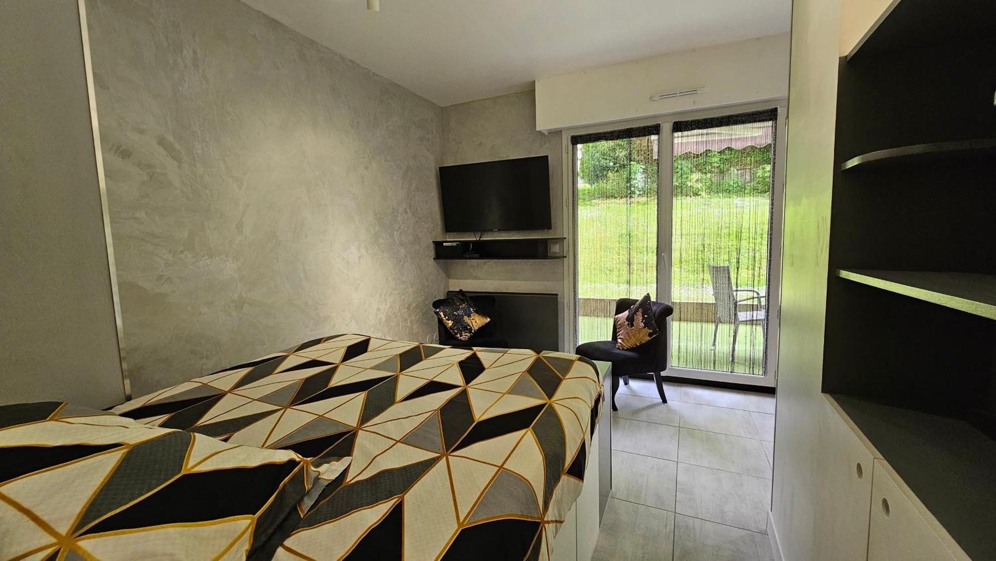 Confidentiel Standing - Terrasse & Parking Prive - Port De Plaisance Apartment เอวิยงเลบานส์ ภายนอก รูปภาพ